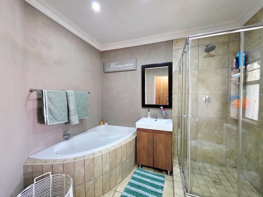 3 Bedroom Property for Sale in Universitas Free State